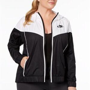 Nike Women’s Plus Size Windbreaker Full Zip🖤🤍